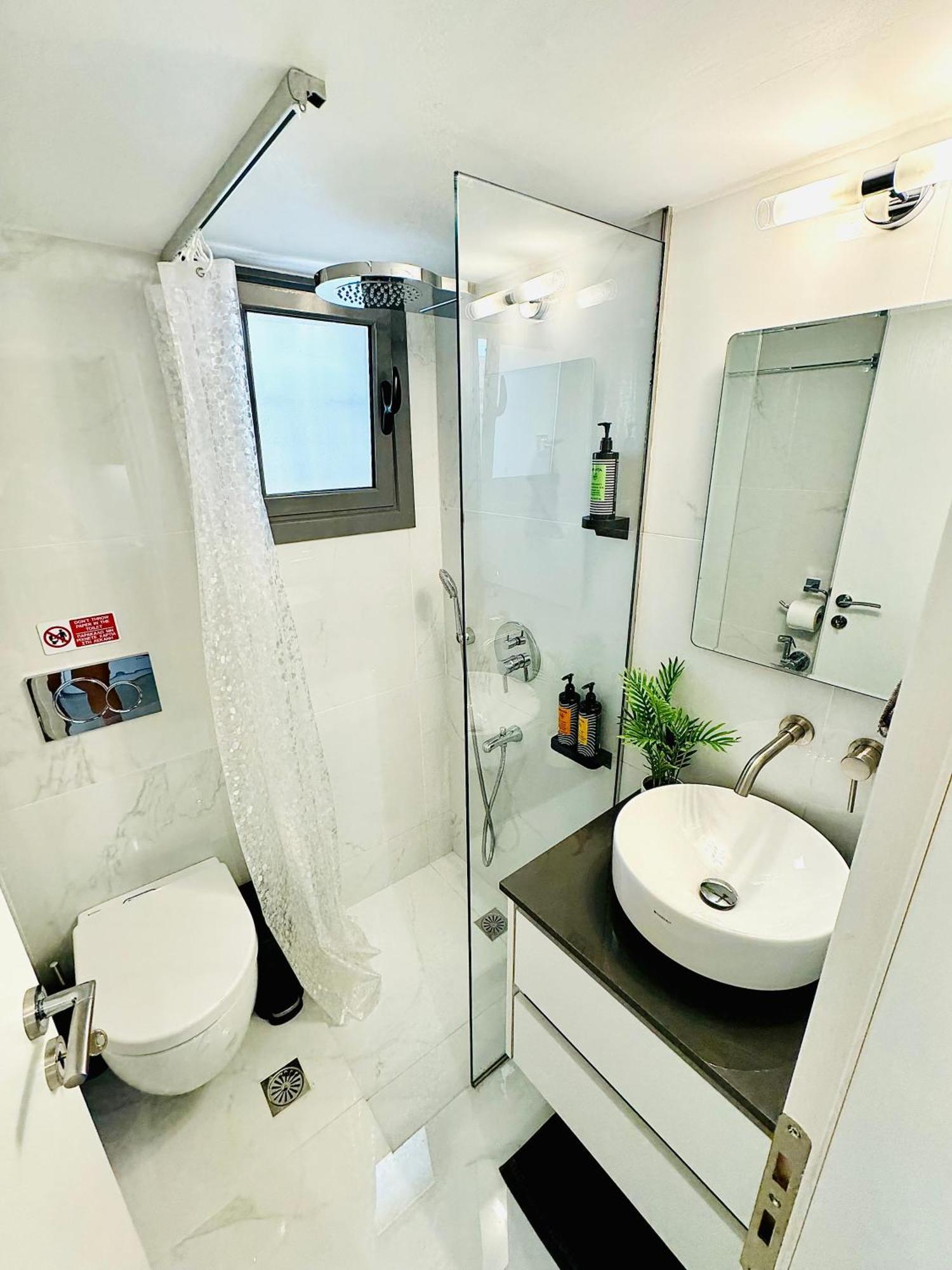 Modern In Elliniko 5 Mins From Metro Apartment *