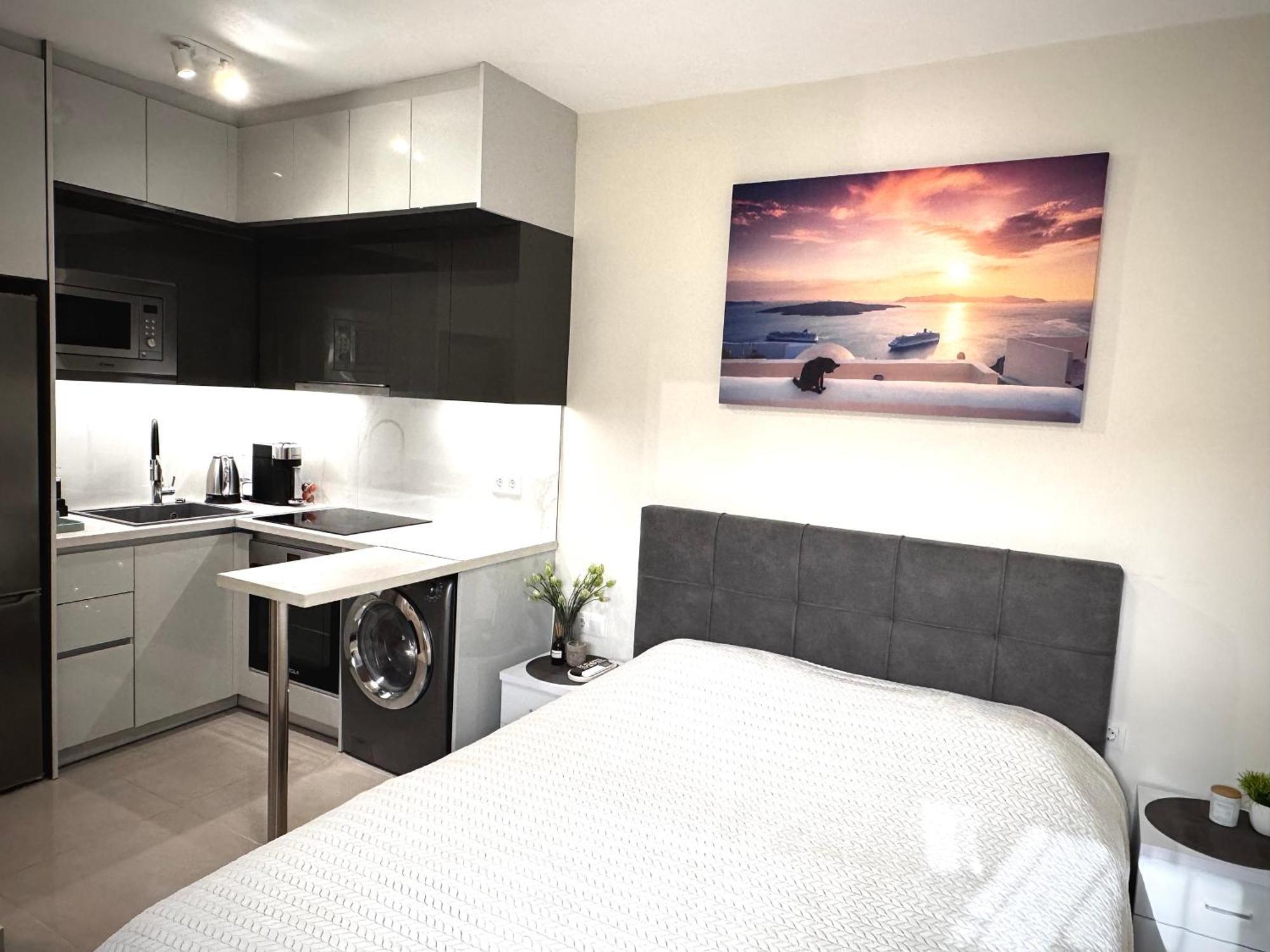 Apartment Modern In Elliniko 5 Mins From Metro *